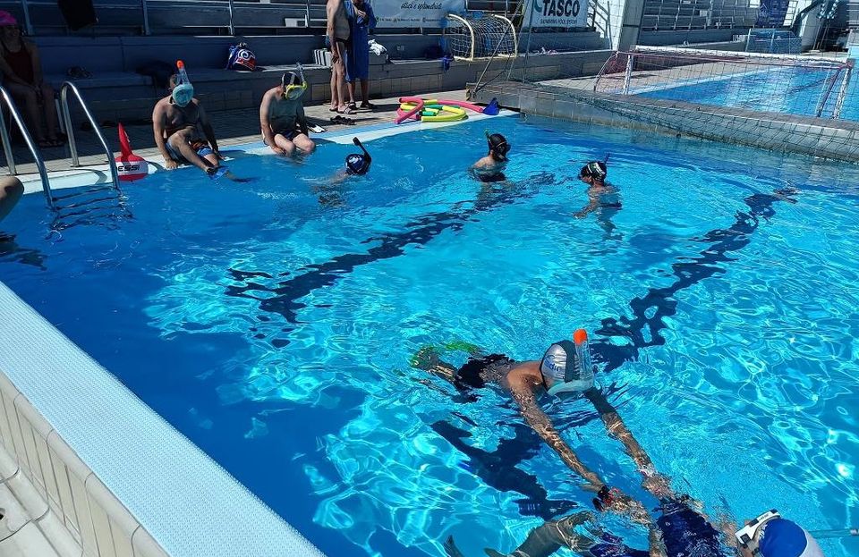 sessione in piscina